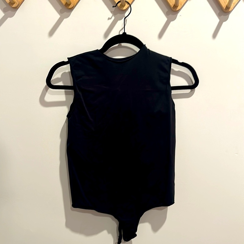 skims high neck body suit size xl
